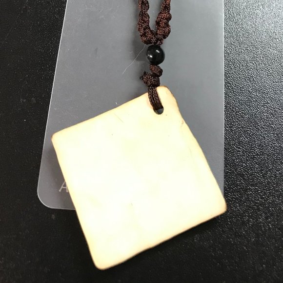 18" Adjustable Square/diamond Cotton and Coconut Shell Necklaces - Picture 4 of 6